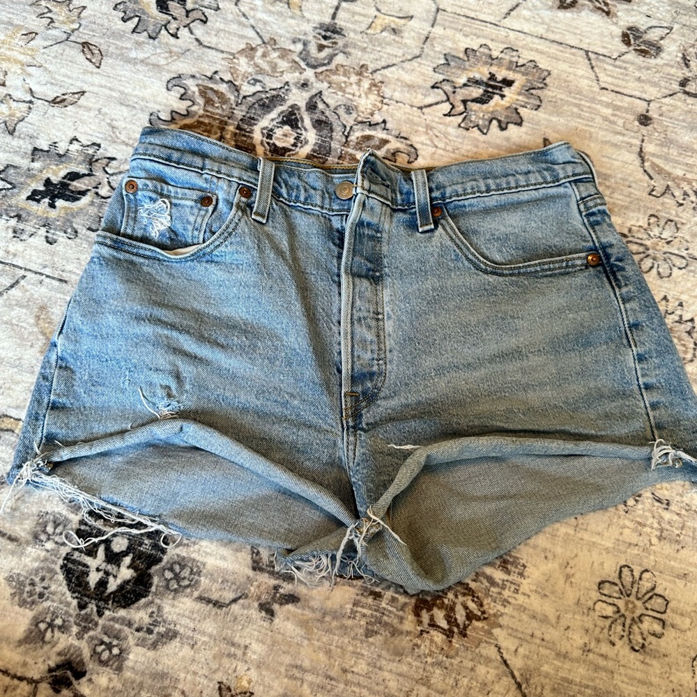 Levi Jean Shorts
